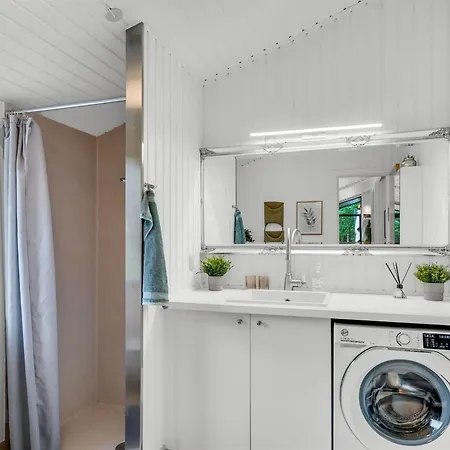 Aleida - 400m From The Sea By Interhome *